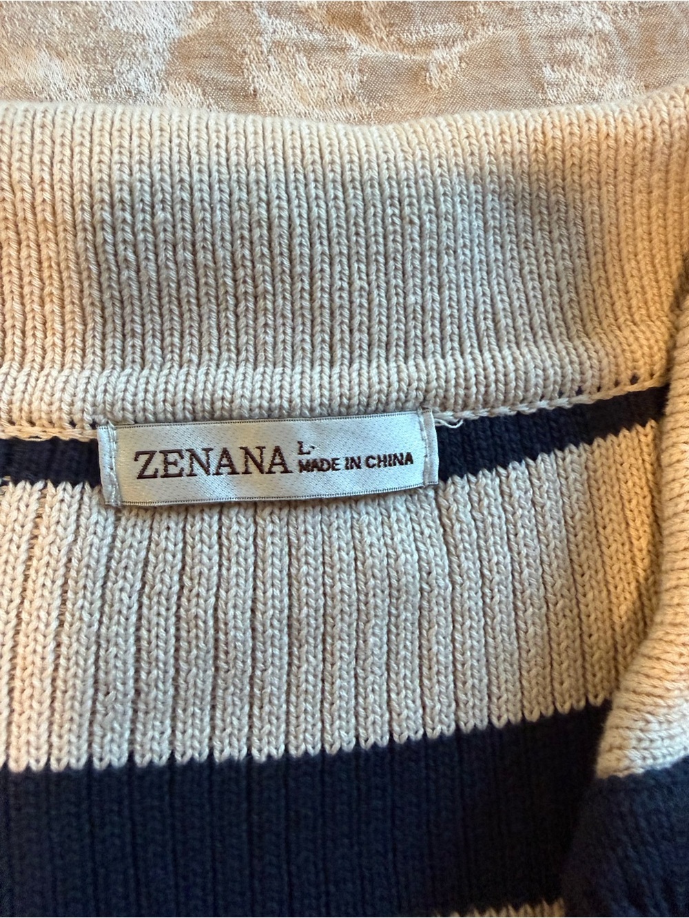 ZENANA Cropped Sweater, - Biege &, Navy, Size Large - Picture 3 of 7